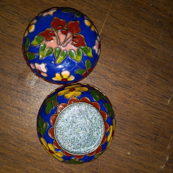 Vintage Cloisomne Butterflys Round Trinket Box - Picture 3 of 9